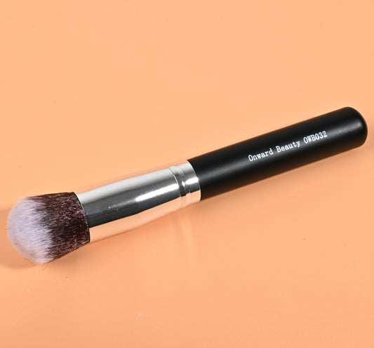 Definition Buffer Foundation Brush